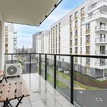 Apartment Shortstaypoland Jagiellonska Premium P6 *
