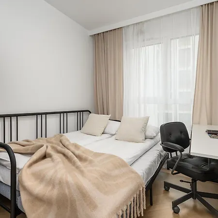 Shortstaypoland Jagiellonska Premium P6