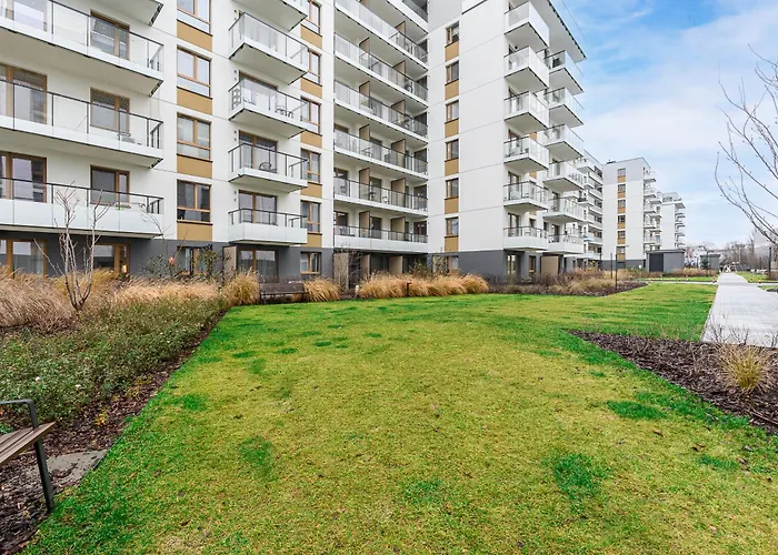 Shortstaypoland Jagiellonska Premium P6 *